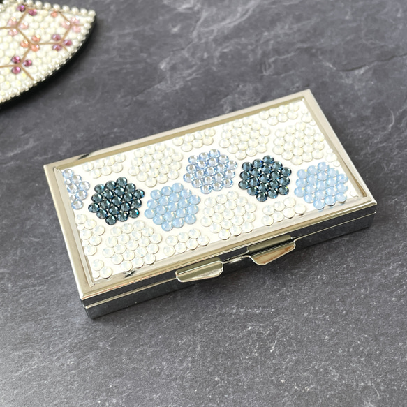 ◇ハニカム タイル◇季節の花　紫陽花色◆ピルケース・アクセサリーケース◆ (小物入れ)プレゼントに＊クリスタルガラス 1枚目の画像