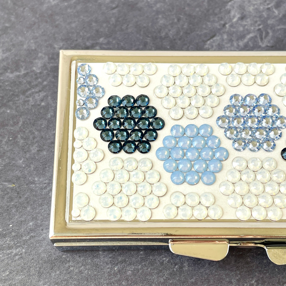 ◇ハニカム タイル◇季節の花　紫陽花色◆ピルケース・アクセサリーケース◆ (小物入れ)プレゼントに＊クリスタルガラス 3枚目の画像