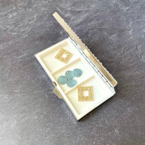 ◇ハニカム タイル◇季節の花 紫陽花色◇ピルケース・アクセサリー