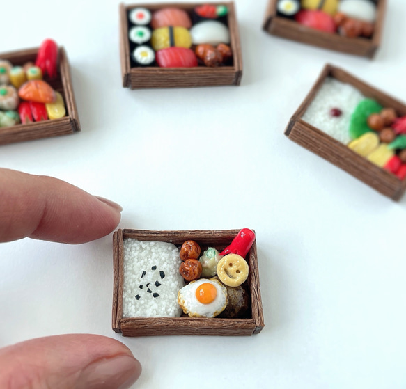 【小人のお弁当】ロコモコ　ハンバーグ弁当のマグネット　ミニチュアフード 3枚目の画像