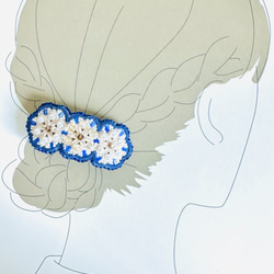 タティングレースとビーズ刺繍のヘアバレッタ ネイビー ベージュ 4枚目の画像
