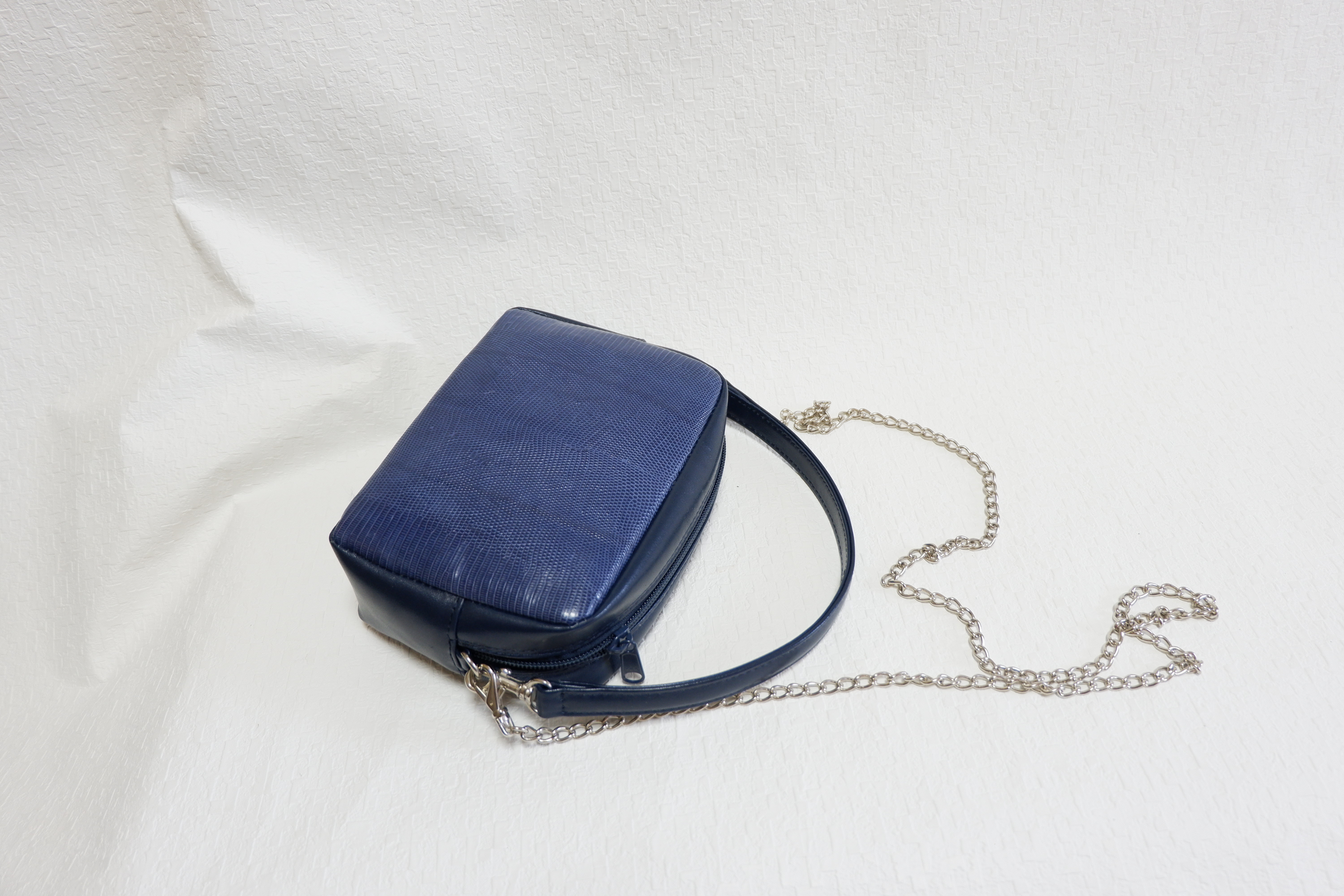 トカゲ革　超軽量　少し大きめ3WAYバッグ