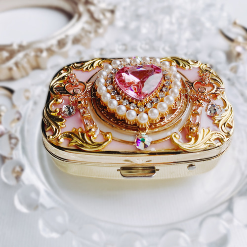 pastel pink キラキラ魔法のコンパクト ピルケース フリーボックス