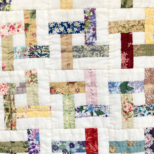 (週末値下げ)ハンドメイド キルトパッチワーク 四角つなぎタペストリー ハンドメイド キルトパッチワーク 四角つなぎタペストリー