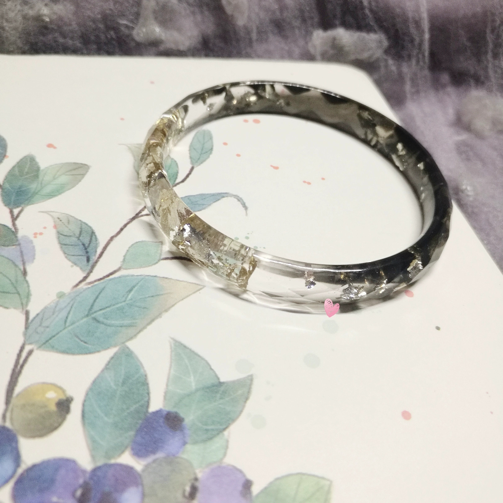 ハンドメイド バングル リストバンド ブレスレット 金の箔入り 黒い 透明 恋人 誕生日 記念日 プレゼント 4,897円