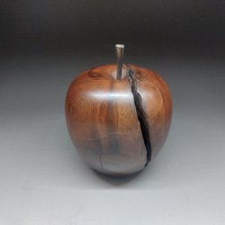 リンゴ木のモチーフの立体彫刻 リンゴ木のモチーフの立体彫刻