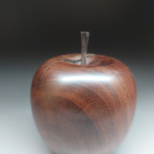 木彫りのリンゴ 彫刻 ウォールナット YamabikoWoodArt その他