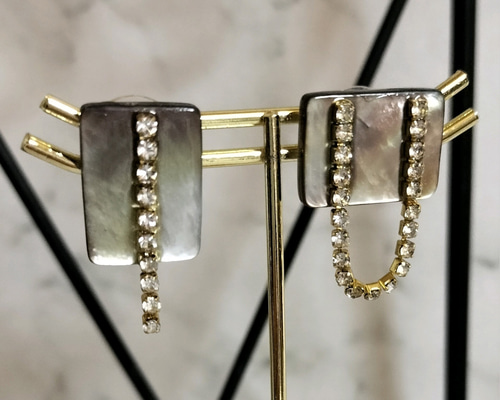 送料無料】黒蝶貝 ブラック・マザーオブパール クリア×ピアス ピアス