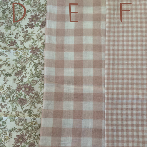 ୨୧ 出産祝い୨୧ 名入れ 刺繍 無料 ギフト スタイ・よだれかけ