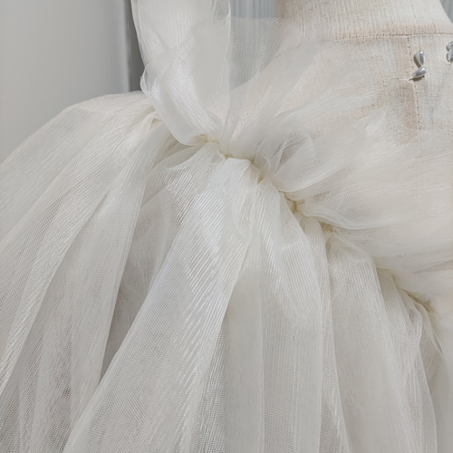 送料無料！トップス ショルダー型 ソフトチュール ベージュ 可愛い  