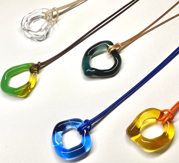 ガラス　ネックレス　〜 roue 〜 チョーカー　ペンダント　ガラスアクセサリー　透明　グリーン　2連　プレゼント 5枚目の画像