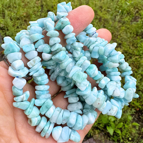 人気のラリマーさざれブレスレット 黒点の少ない上質のさざれ  