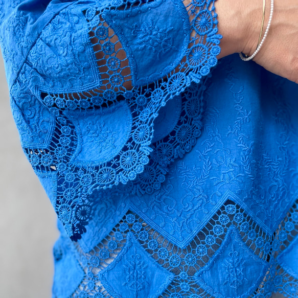 M~XXL【ロイヤルブルー】超ゆったり レース刺繍コットン2wayブラウス【フリー/ワイド】KMC-734 496828 4枚目の画像
