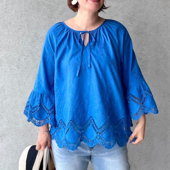 M~XXL【ロイヤルブルー】超ゆったり レース刺繍コットン2wayブラウス【フリー/ワイド】KMC-734 496828 1枚目の画像