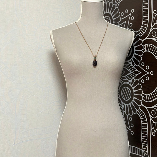 大粒レインボースペクトロライト・カイヤナイト・アイオライトのマクラメネックレス 大粒レインボースペクトロライト・カイヤナイト・アイオライトの