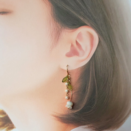 天使のささやき水晶ピアス＆ネックレス （ピアスをイヤリングに変更可能）