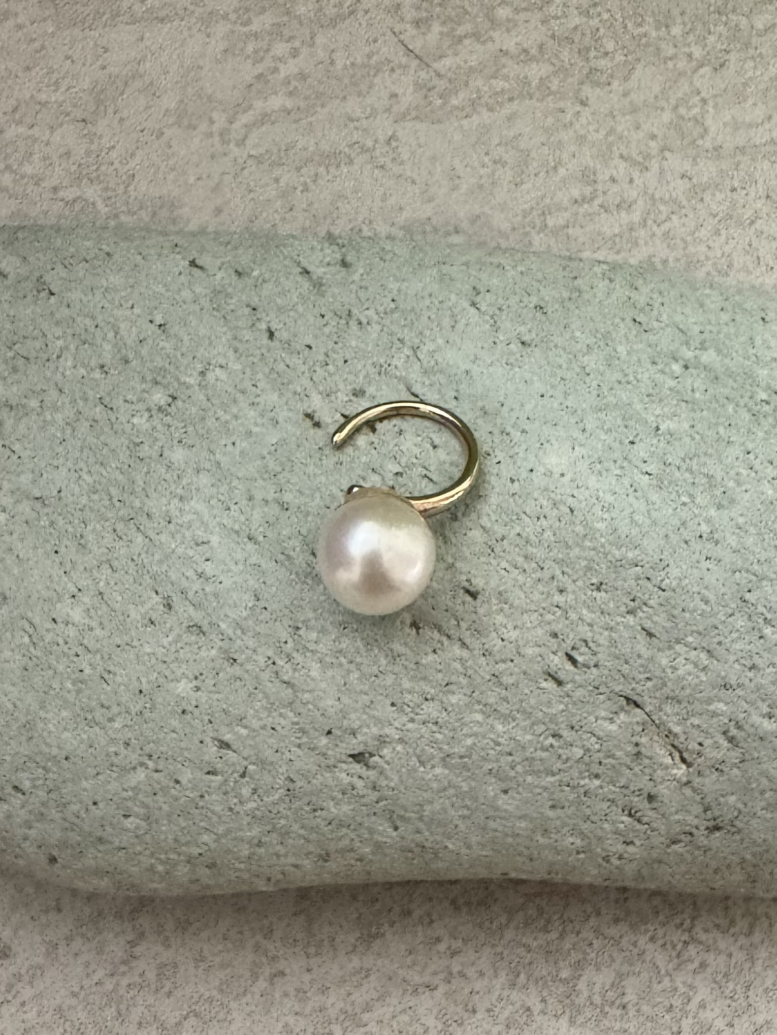 8.1mm南洋白蝶真珠♡イヤーカフ 【EC-004】