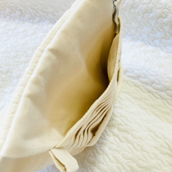 Mサイズ　ハピリーダイナソー　母子手帳ケース　カードポケット12ポケ　ヌビ　刺繍　 B6 ポケットタオルプレゼント　 11枚目の画像