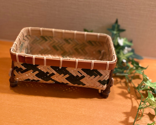 竹細工 小物入れ 見せる収納に大活躍！ 足付き竹小物入れ 大きいサイズ フリー