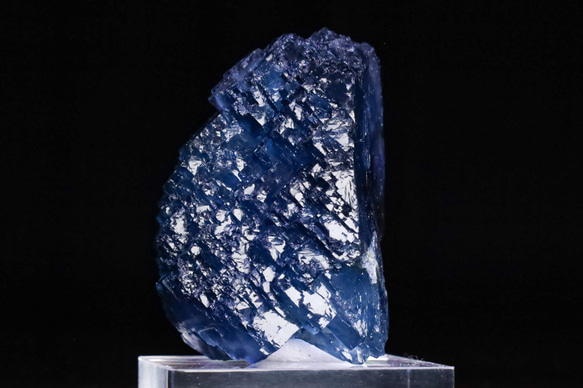 ウルトラ美ブルー 超幾何学的造形 天然 フローライト ヤオガンシャン鉱山産 88g 天然石 結晶 鉱物 標本 9枚目の画像