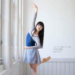 芭蕾舞緊身衣青少年成人 [沿灰色花卉圖案 x 海軍藍] 3/4 袖蕾絲緊身衣無裙子 日本製造 第8張的照片