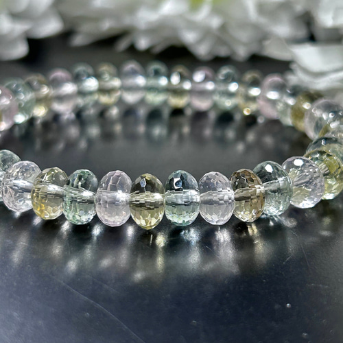 ホワイトラブラドライト ボタンカット 8.5mm/16cm ラブラドライト