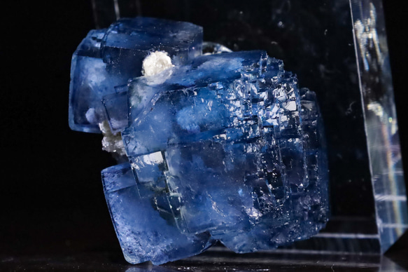 ミラクル美ブルー 天然 フローライト 超幾何学的キュービック クラスター ヤオガンシャン鉱山産 27g 鉱物 標本 10枚目の画像