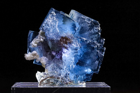 ミラクル美ブルー 天然 フローライト 超幾何学的キュービック クラスター ヤオガンシャン鉱山産 27g 鉱物 標本 9枚目の画像