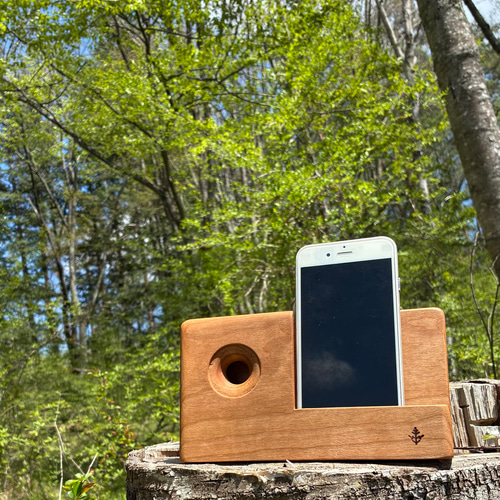 映像と音楽を楽しむ木製スマホスピーカー アウルfree チェリー スマホ