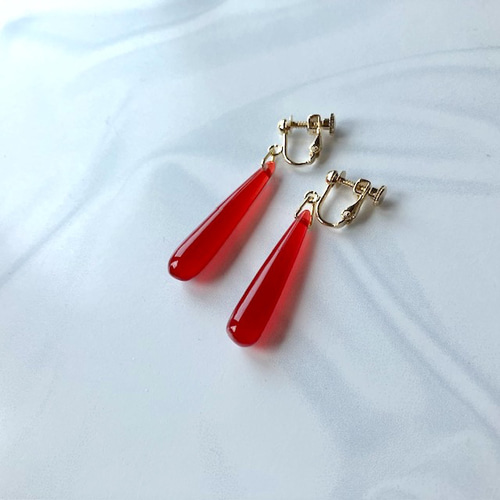 ロング ウォータードロップ ピアス （ ポリエステル樹脂 レッド 大きめ
