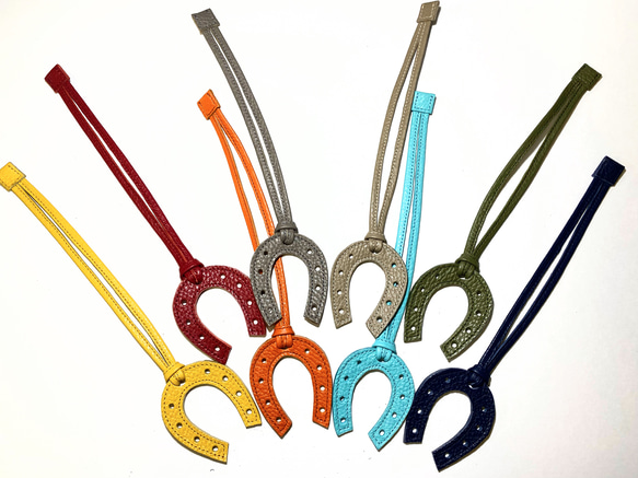 馬蹄レザーチャーム バッグチャーム AHK 通販 17683927｜Creema(クリーマ)