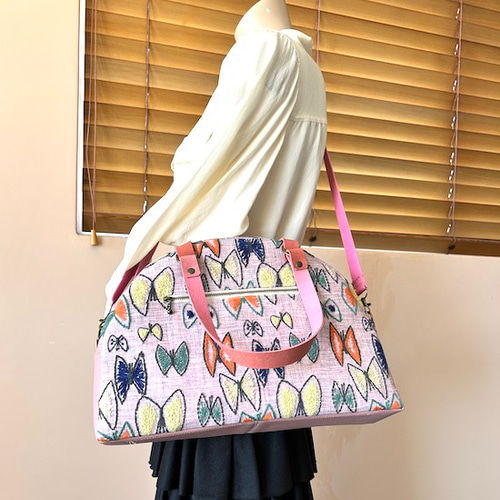 Creema限定、ミナペルホネンのSky flowerのピンクとパッチ半円ボストン