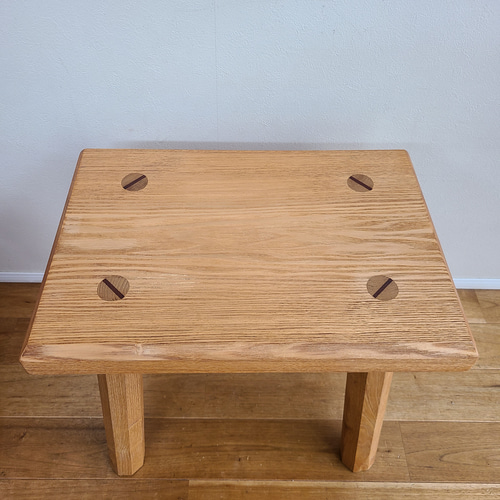 1点のみ】厚み4センチ贅沢な一枚板スツール タモ 八角脚 ミニテーブル