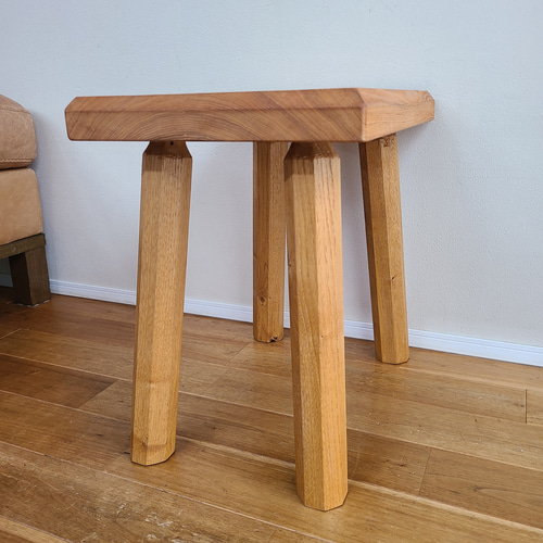 1点のみ】厚み4センチ贅沢な一枚板スツール タモ 八角脚 ミニテーブル