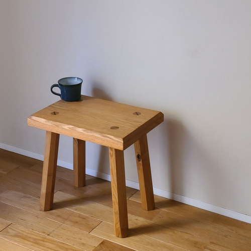 1点限り】厚み4センチ贅沢な一枚板スツール タモ 八角脚 ミニテーブル