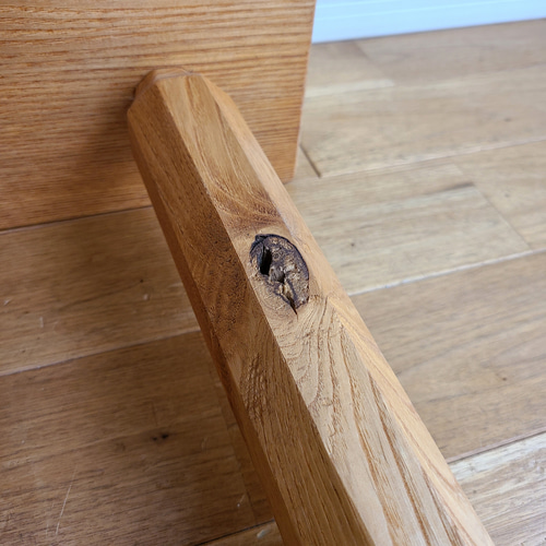 1点のみ】厚み4センチ贅沢な一枚板スツール タモ 八角脚 ミニテーブル