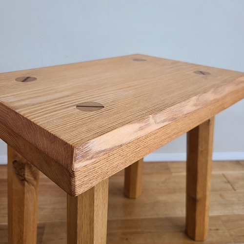 1点のみ】厚み4センチ贅沢な一枚板スツール タモ 八角脚 ミニテーブル