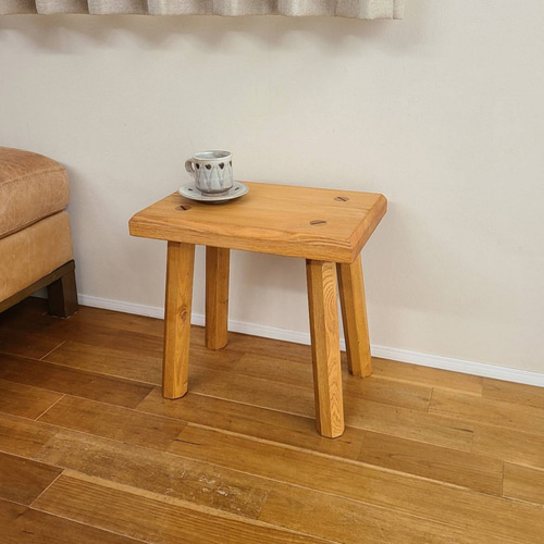 1点のみ】厚み4センチ贅沢な一枚板スツール タモ 八角脚 ミニテーブル