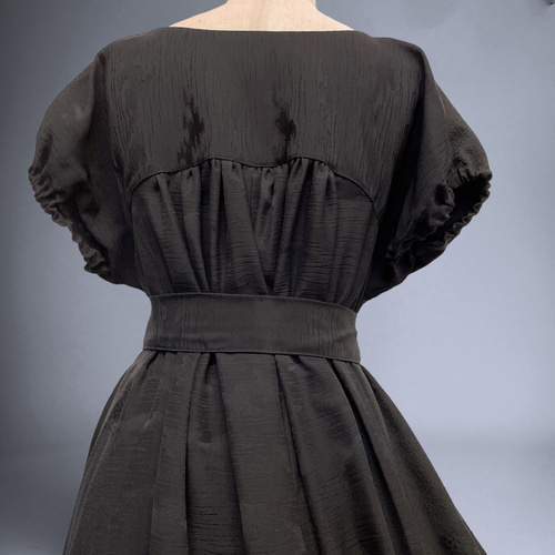 着物リメイク 洗える小紋 濃紺 花柄蝶々柄 ギャザーワンピース 着物リメイク 洗える小紋 濃紺 花柄蝶々柄 ギャザーワンピース