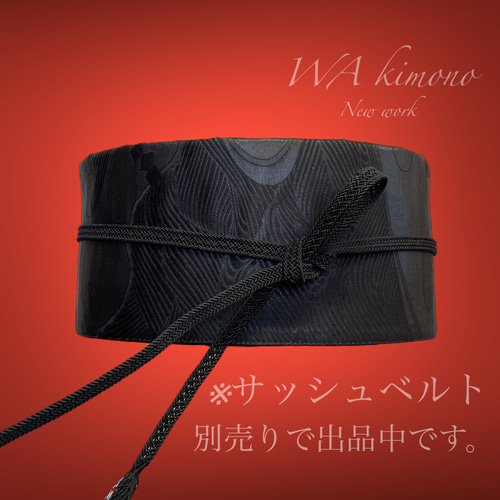 黒で魅せる アクセントカラー ギャザーワンピース フォーマル 花 黒で魅せる アクセントカラー ギャザーワンピース フォーマル 花