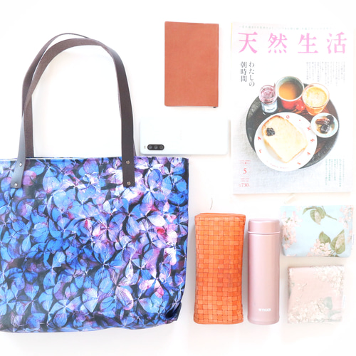 fafaフェフェ 紫陽花柄×モンチッチ ファスナー付きトートバッグ