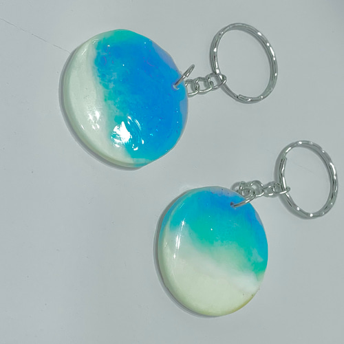 レジン 2個セットキーホルダー 賑やかな
