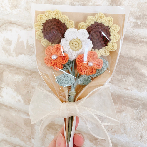花束　プレゼント　枯れない花　毛糸　かぎ編み　月齢フォト　手編み　あみぐるみ 97f4e670a87f4eb4397c02a098fa0f