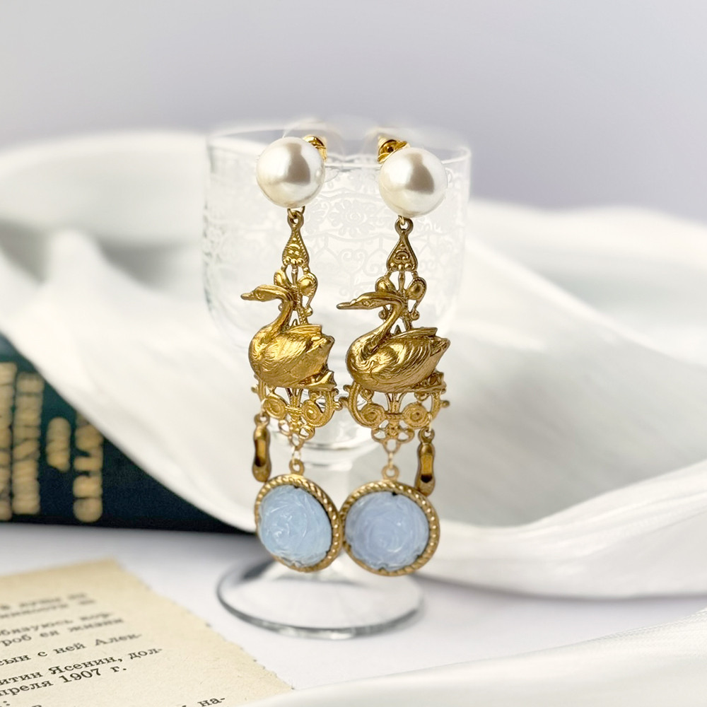 《ANIMAL NOBLE》Swan Lake  白鳥のピアス