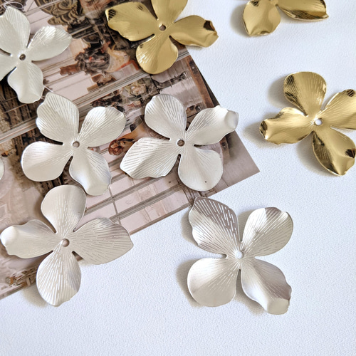 大ぶり 花びら メタル パーツ 4弁 ホワイトシルバー 6個 フラワー