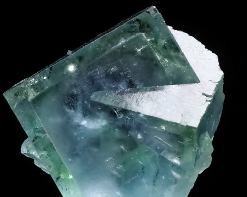 最高に綺麗な色味のゾーニング 天然 バイカラー フローライト 38g