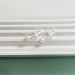 【正品珍珠】陶瓷單顆珍珠耳環3.5-4mm日本Akoya珍珠小珍珠日本珠日本製造金屬防過敏 第2張的照片