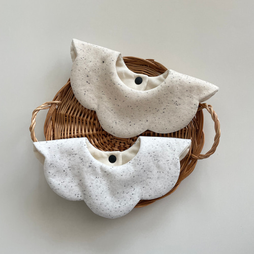 ふゆ　フリルスタイ8枚 よだれ掛け　ハンドメイド 再販】まんまる✺シンプルなフリルスタイ スタイ・よだれかけ
