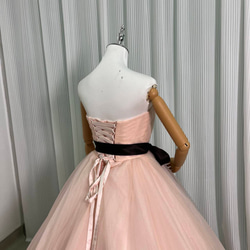 送料無料！ウェディングドレス  ピンク ベアトップ サッシュベルト  柔らかく重ねたチュールスカート 結婚式 4枚目の画像