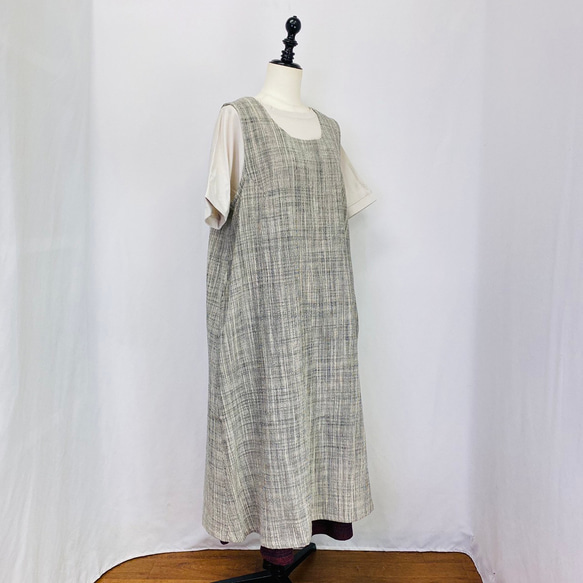 【遠州織物】ジャンパースカート うすで 逆スラブ ストライプ 白黒 オーガニックコットン ノースリーブワンピース 2枚目の画像